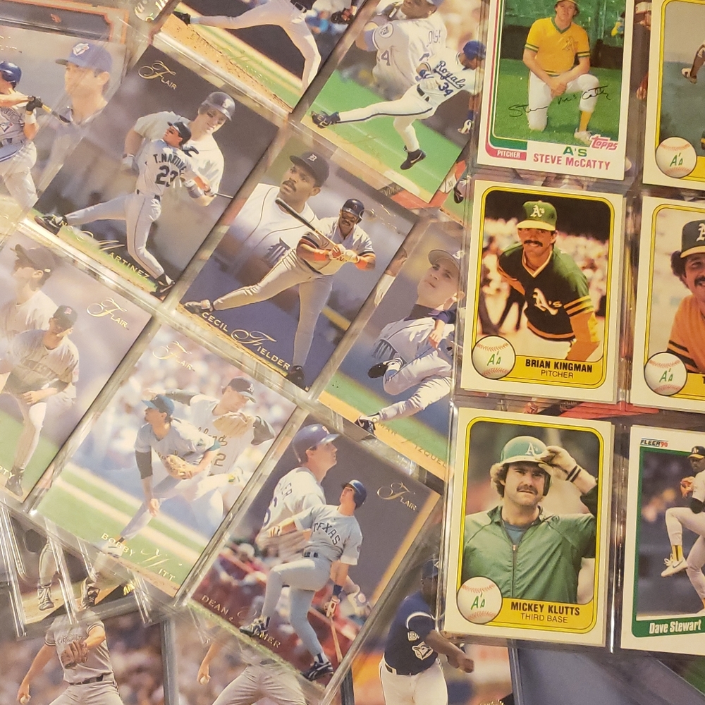 Baseball cards. - Picture 3 of 4